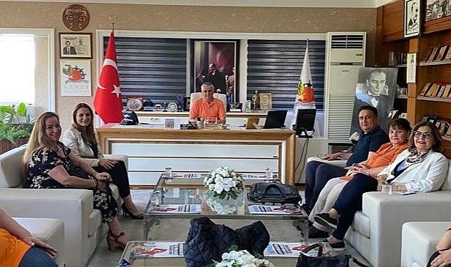 Antalya Büyükşehir Belediyesi Muhtar Hizmetleri Daire Başkanı Cihangir Yılmaz ve