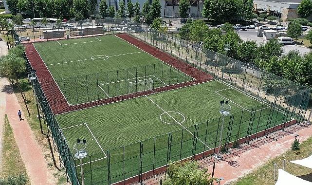 Aydın Büyükşehir Belediyesi, Efeler Müze Bulvarı üzerindeki Zübeyde Hanım Parkı’nı