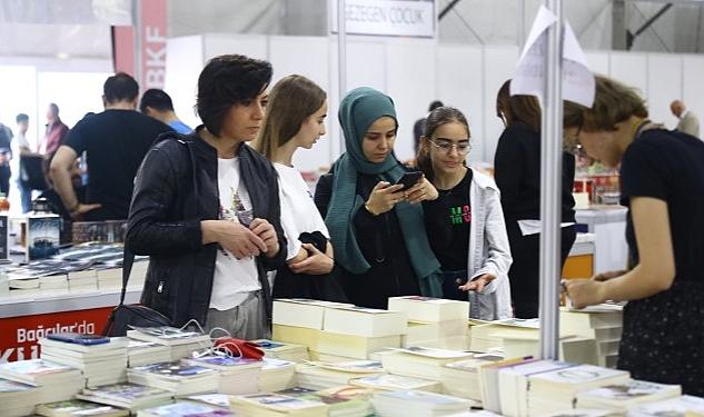 Bağcılar Belediyesi’nin düzenlediği 2. Bağcılar Kitap Fuarı’nda Malatya’daki depremzedelere ulaştırılmak