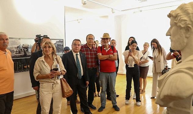 Antalya Büyükşehir Belediye Başkanı Muhittin Böcek, Antalya Gazeteciler Cemiyeti (AGC)