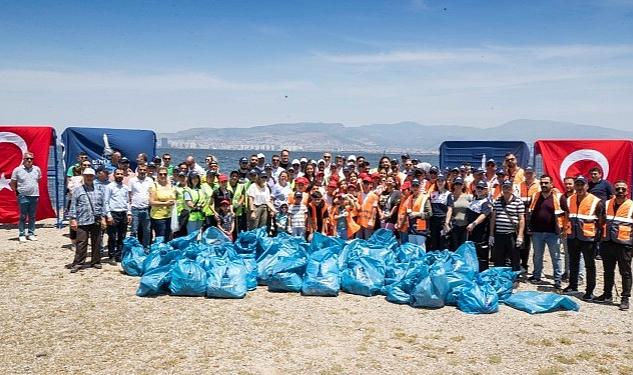 İzmir Büyükşehir Belediye Başkanı Tunç Soyer, çevre bilincini artırmak amacıyla