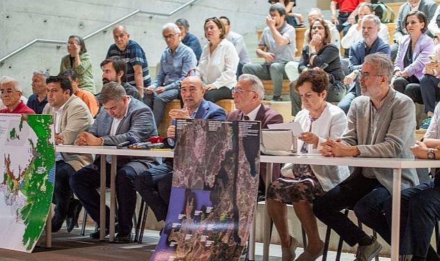 İzmir Büyükşehir Belediye Başkanı Tunç Soyer, 16 bin hektarlık doğal
