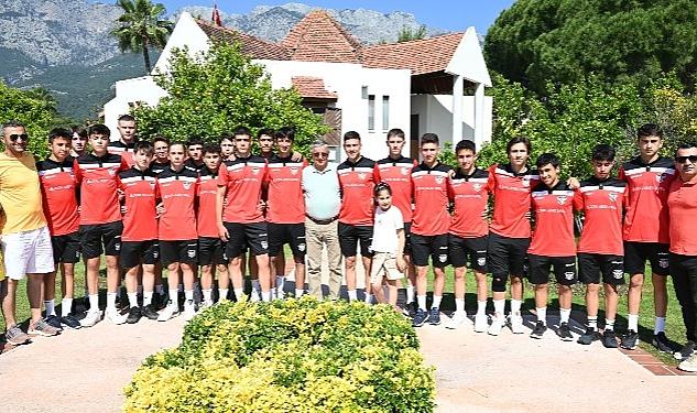 Kemer Belediye Başkanı Necati Topaloğlu, Antalya U17 Ligi Play Off