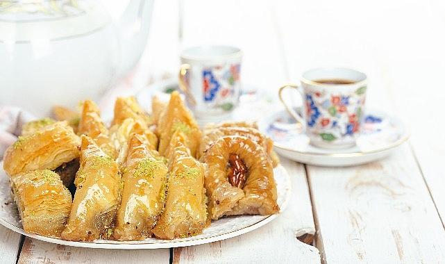 Aslında her bayram sofrası kilo aldırmaz, hatta sağlıklı seçeneklerden de