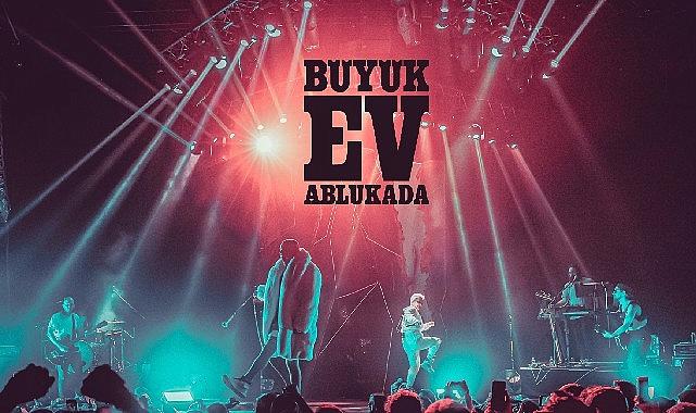 Güneş Yerinde, İhtimallerin Heyecanına Üzülüyorum, Evren Bozması, Boşluk, Arayan Bulur,