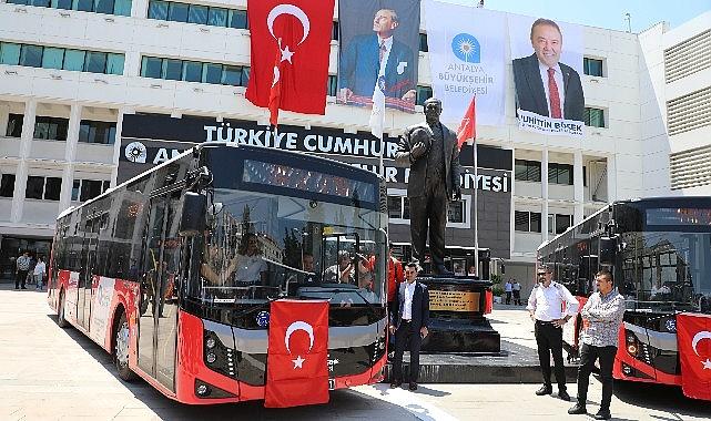 Antalya Büyükşehir Belediye Başkanı Muhittin Böcek kent içi ulaşımında yapılan
