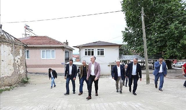 Kırsal mahallelere yönelik hizmet atağını sürdüren İnegöl Belediyesi, altyapı çalışmaları