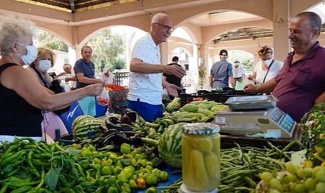 Üreticiyi doğrudan tüketici ile buluşturmayı hedefleyen Çeşme Belediyesi “Tarladan Sofra’ya”
