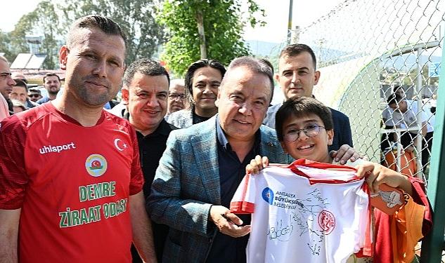 Demre Ziraat Odası tarafından 2’ncisi düzenlenen Çiftçi Kupası Futbol Turnuvası