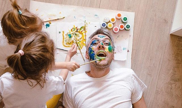 Çocuk gelişiminde annenin olduğu kadar babaların da çocuklarıyla doğru iletişim