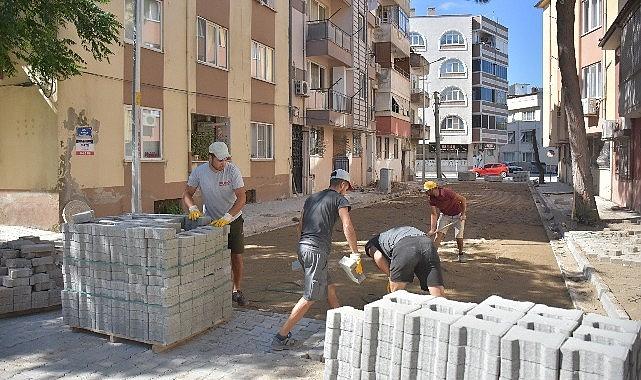 Edremit Belediyesi doğalgaz ve diğer altyapı çalışmalarından dolayı bozulan yolları