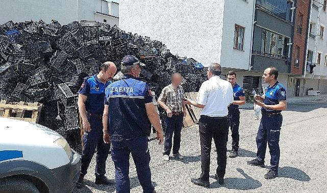 Gemlik Belediyesi Zabıta Müdürlüğü ekipleri saha denetimlerine devam ediyor. Eşref