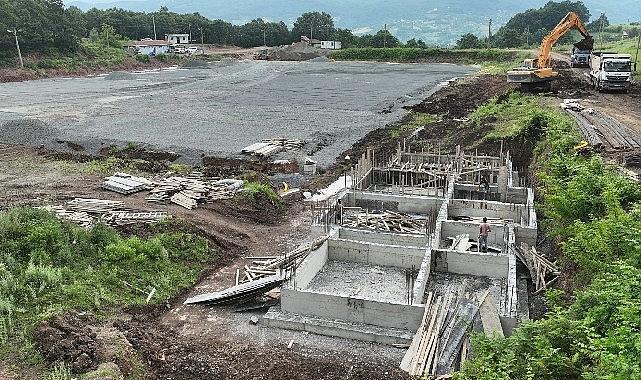 Gölcük Belediyesi’nin girişimi ile Hasaneyn Yasakdüzü’nde yapımına başlanılan spor tesisinin