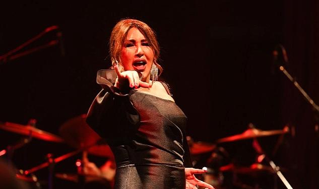 Sezon boyunca ülkemizin güçlü seslerinin yanı sıra, dünyaca ünlü solist