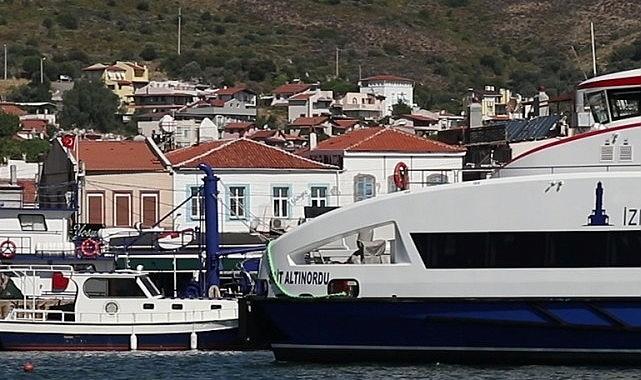 İzmir Büyükşehir Belediyesi İZDENİZ Genel Müdürlüğü, yaz seferlerine başlıyor.
