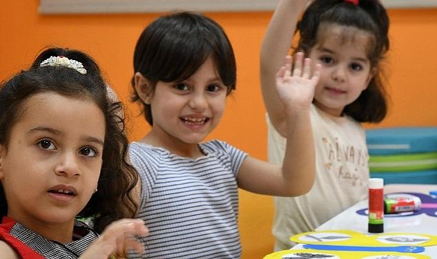 Karabağlar Belediyesi’nin “Özgür Semt Merkezi” baştan sona yenilenerek “Özgür Çocuk