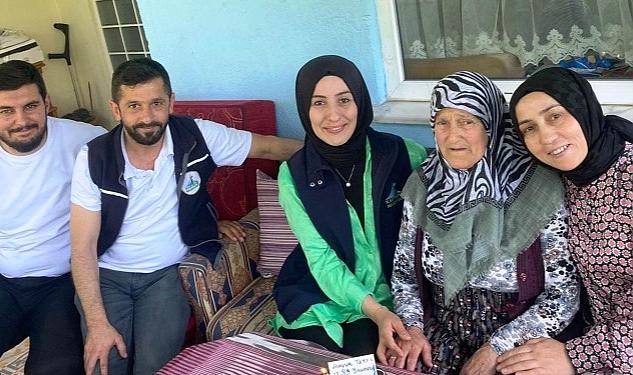 Kartepe Belediyesi’nin ödüllü projesi olan Alo Evlat Sağlık Kulübü mutlu