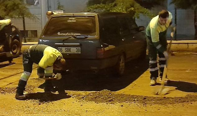 Keçiören Belediyesi, ilçede yaşanan sağanak yağış sonrası cadde ve sokaklarda