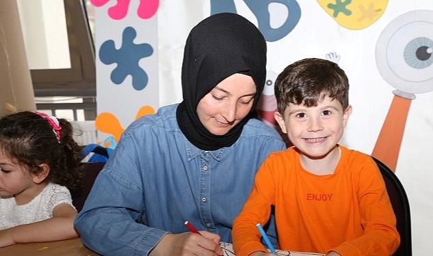 Anne Çocuk Oyun Atölyesi projesiyle kurs merkezlerini şenlendiren KO-MEK bu