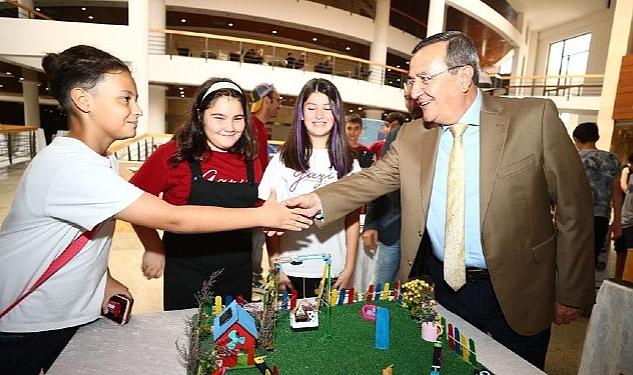 Konak Belediyesi’nin “Kentte Engelsiz Bir Gün” temasıyla ortaokullar ve liseler