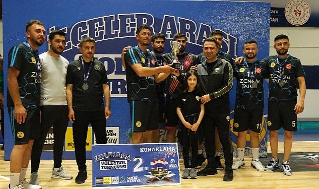 Konya Büyükşehir Belediyesi tarafından düzenlenen ilçeler arası voleybol turnuvası tamamlandı.