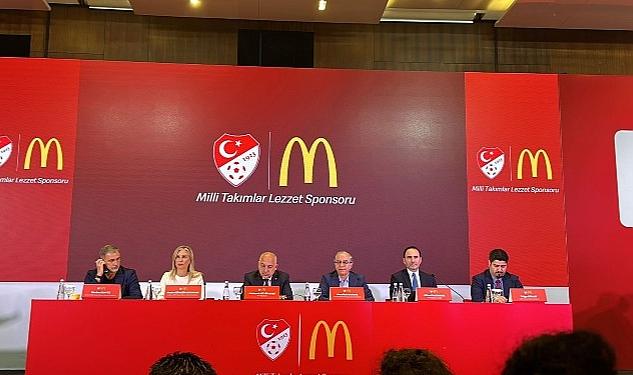 McDonald’s, cumhuriyetin 100. yılında da milli takımlara olan desteğini sürdürmeye