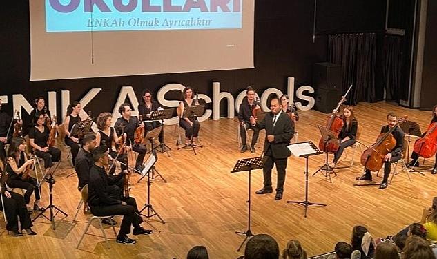 Adapazarı Özel Enka Okulları’na öğrencileri, Oda Orkestrasının kendileri için verdiği
