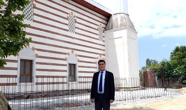 Bursa’nın ova mahallelerinden olan Çukurca’da kullanılamaz hale geldiği için yıkılan