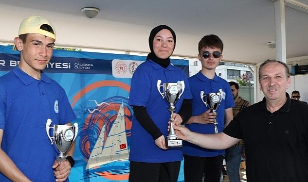 Büyükşehir’in desteğiyle Darıca Balyanoz Koyu’nda gerçekleşen Para Yelken Türkiye Şampiyonası