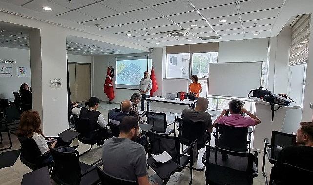 Bornova Belediyesi Altındağ Atatürk Sivil Toplum Örgütleri Yerleşkesi, bünyesinde faaliyetlerini