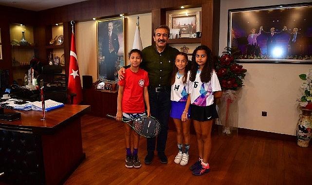 Okullar arası Tenis Şampiyonasında Küçük Kız Kategorisinde Türkiye ikincisi olan