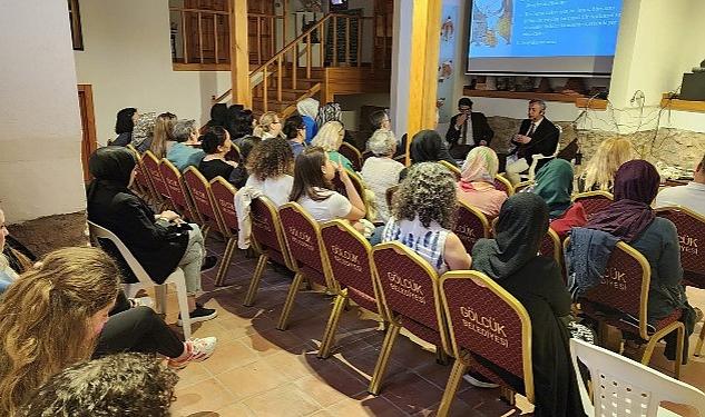 Gölcük Belediyesi tarafından düzenlenen Yalı Evleri Kültür Sohbetleri, ‘Osmanlı’da Kahve