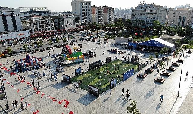 Bağcılar Meydanı, özellikle yaz aylarında büyük bir heyecan ve coşkuya