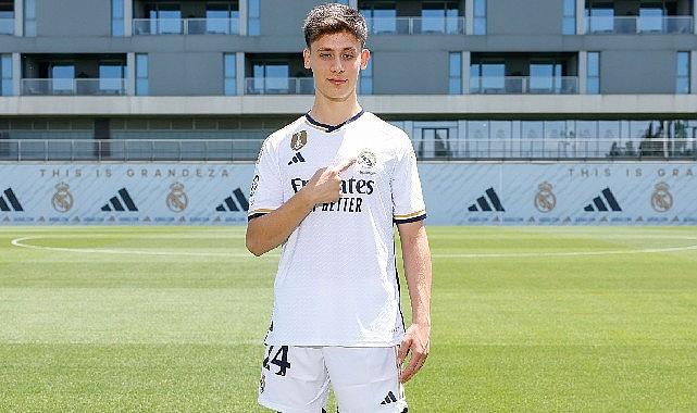 Soccer Champions Tour kapsamında FC Barcelona - Real Madrid karşı