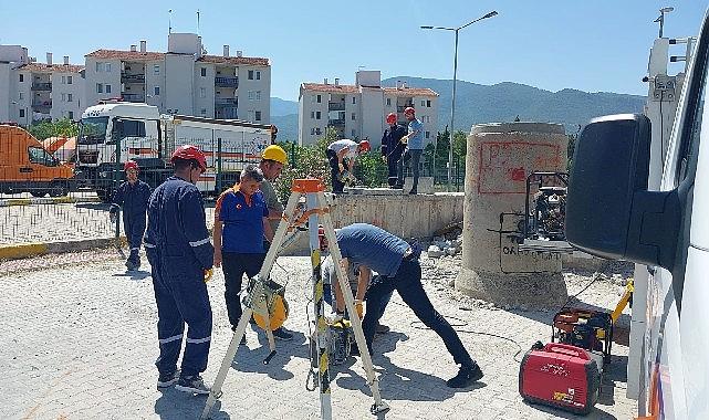 Olası afetlere karşı sürdürülen hazırlıklar kapsamında Bayraklı Belediyesinde kurulan 27