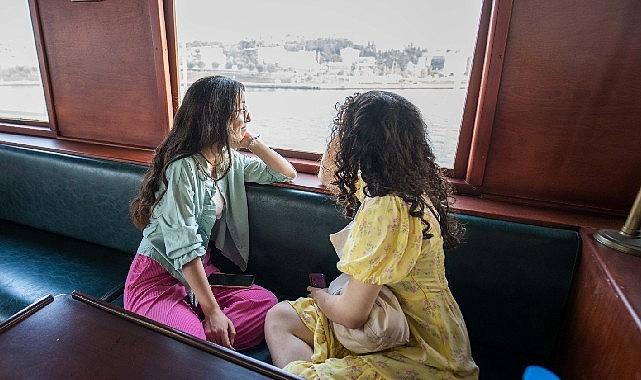 İzmir Büyükşehir Belediyesi’nin düzenlediği Bergama Vapuru ile Körfez Turu, ilk