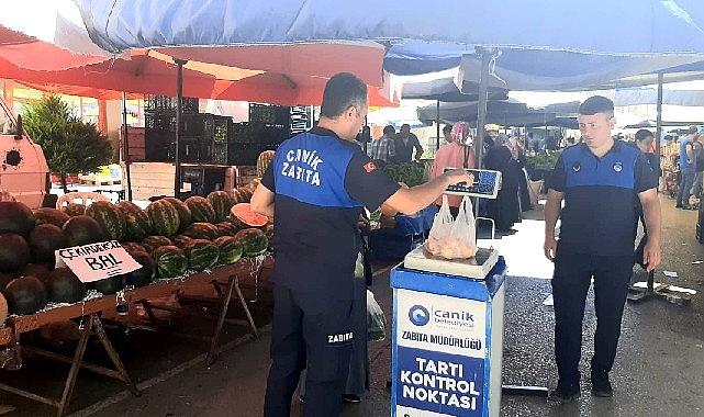 Canik Belediyesi Zabıta Müdürlüğü ekipleri ilçede kurulan semt pazarlarında denetimlerini