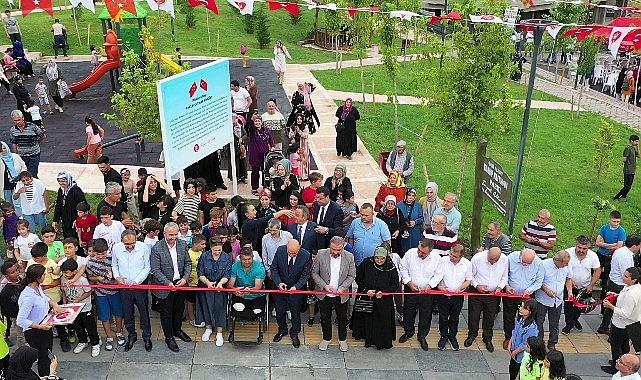 Keçiören Belediyesi tarafından ilçedeki Kanuni Mahallesi’ne inşa edilen parkın açılışı