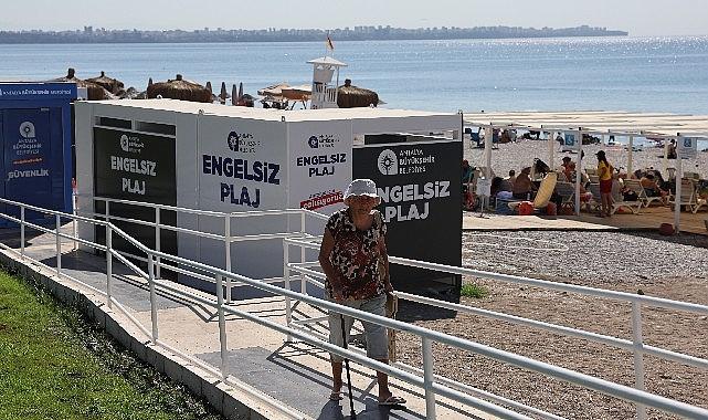 Türkiye'nin en güzel sahillerinden biri olan Konyaaltı sahilinde Büyükşehir Belediyesi