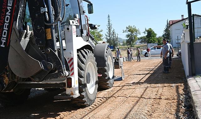 Başkan Topaloğlu Kuzdere’de devam eden çalışmaları inceledi