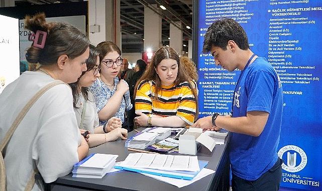 İstanbul Kongre Merkezi’nde düzenlenen Üniversite Tercih Fuarı’nda İstanbul Okan Üniversite
