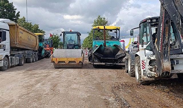 Büyükşehir, İzmit’i D-130 Karayoluna bağlayan Ömer Türkçakal Bulvarında üstyapı yenileme