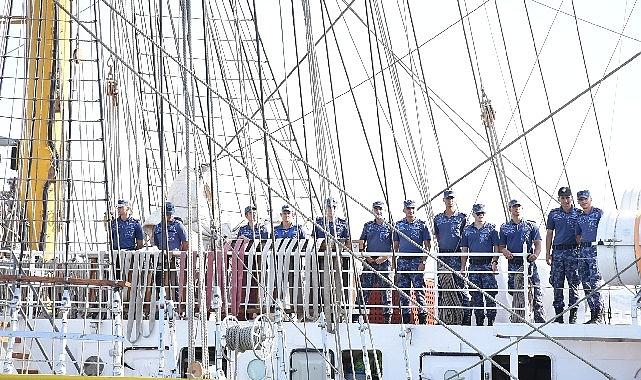 Romanya donanmasının 1938 yapımı yelkenli askeri eğitim gemisi Nava Scoala