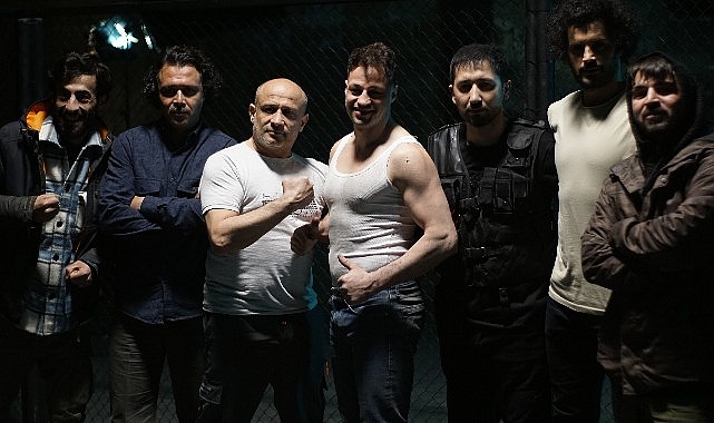 Yapımcılığını Starworks Productions'un yaptığı yönetmen koltuğunda ise Bülent Terzioğlu'nun oturduğu
