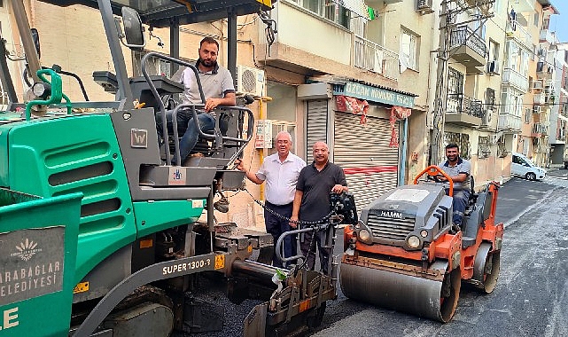 Karabağlar Belediyesi Fen İşleri Müdürlüğü ekipleri, asfaltlama sezonunu en iyi