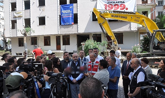 Avcılar'da 17 Ağustos depreminin yıl dönümünde, kentsel dönüşüm çalışmaları hız