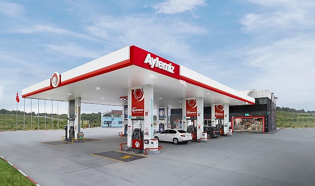 Aytemiz ve CarrefourSA iş birliğiyle başlatılan akaryakıt indirimi kampanyasında market