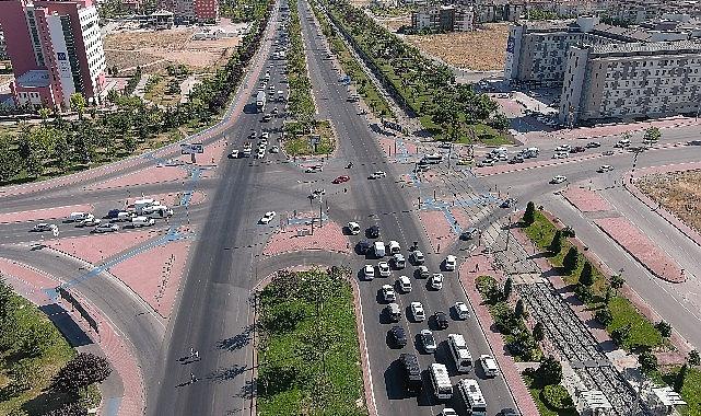 Konya Büyükşehir Belediye Başkanı Uğur İbrahim Altay, İstanbul Yolu Fırat