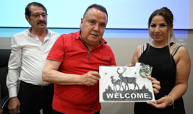 Antalya Büyükşehir Belediye Başkanı Muhittin Böcek, Antalya Kanaat Önderleri Platfotmu