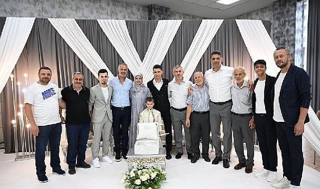 Kartepe Belediye Başkanı Av.M.Mustafa Kocaman, hemşehrilerinin en mutlu günlerinde yanlarında